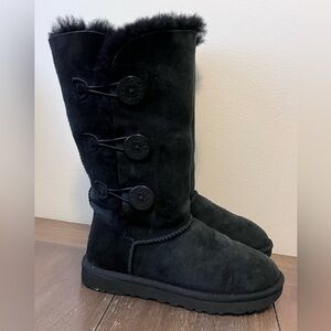 UGG Bailey Button Tall Black Suede Boots Womens size 6